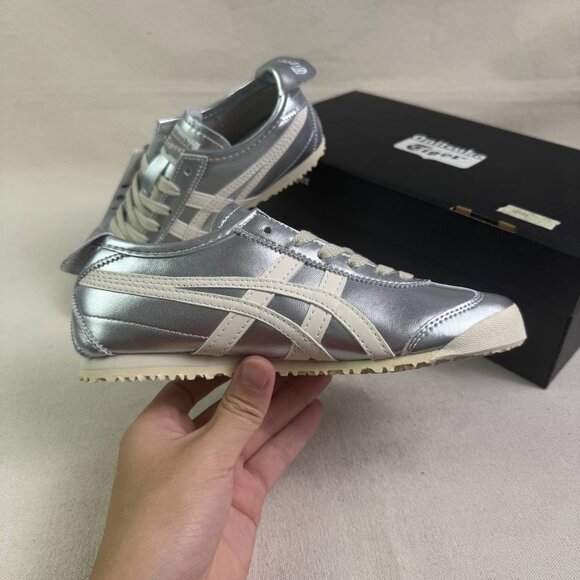 Unisex Onitsuka/Tiger Mexico 66 Chrome Silver Sneaker Athletic NWT - Picture 3 of 7